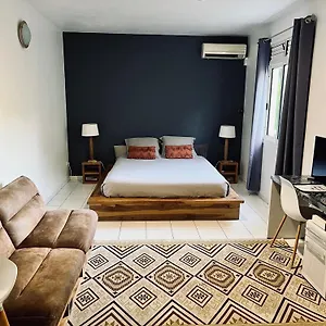 https://le-hameau-de-la-valle.comcaribbean.com