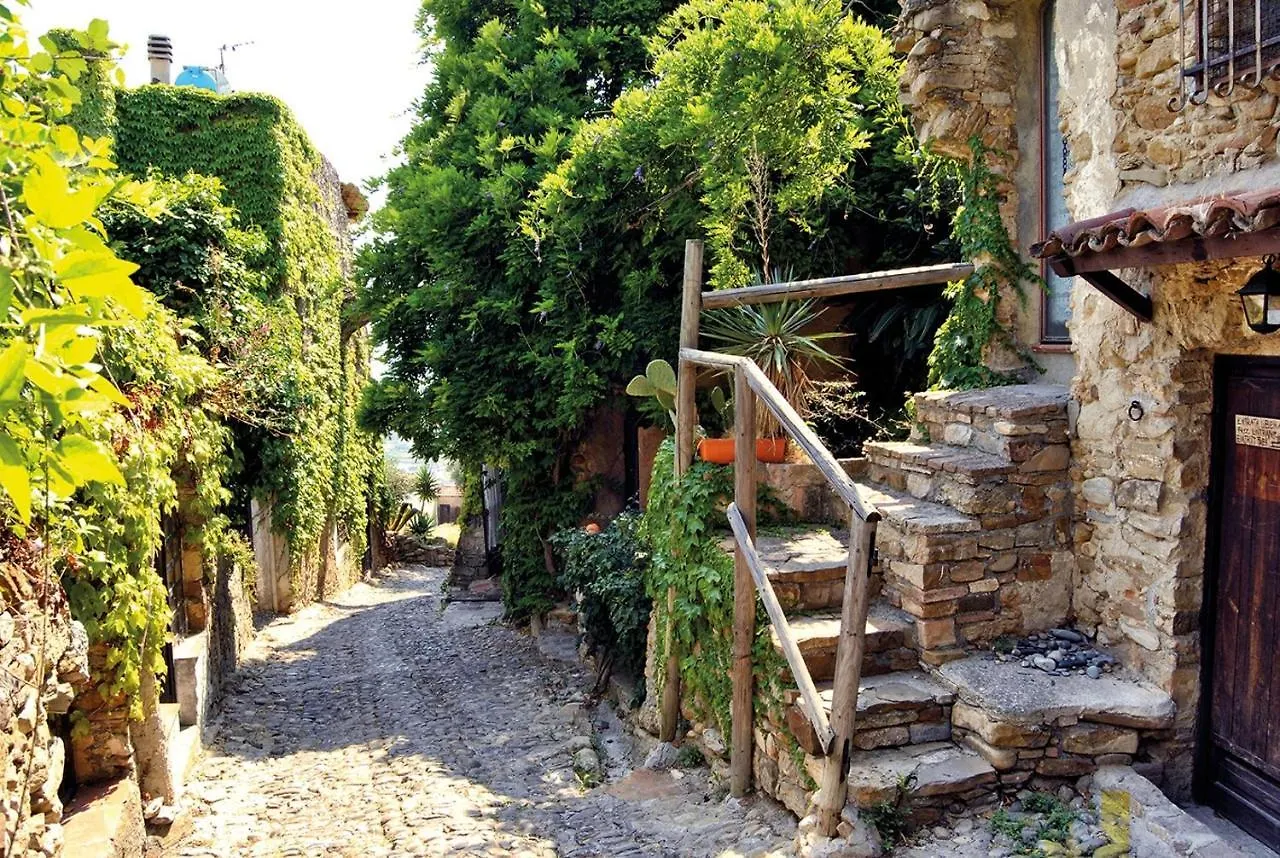 La Casina contacts